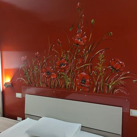 Van Gogh Apartments Помпеи Экстерьер фото