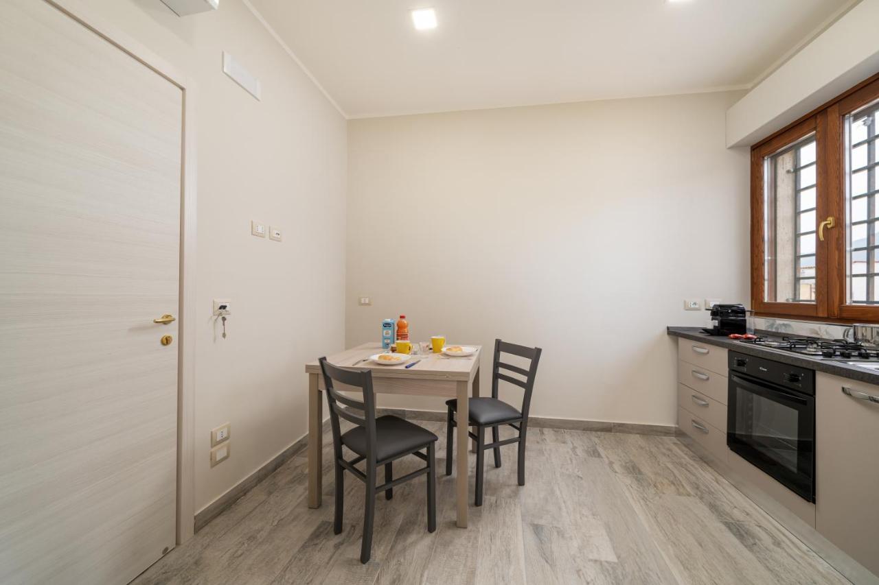 Van Gogh Apartments Помпеи Экстерьер фото